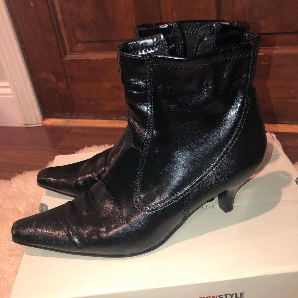Guess boots